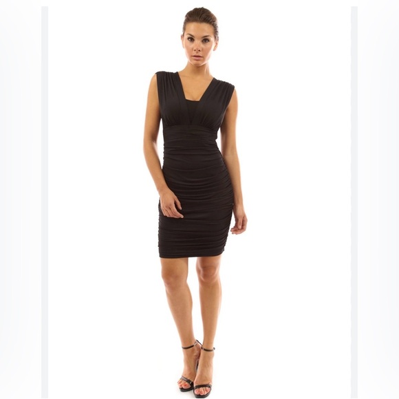 PattyBoutik Dresses & Skirts - 🆕 PattyBoutik Ruched Mini Dress, Built in Bandeau Bra, Black, Size M